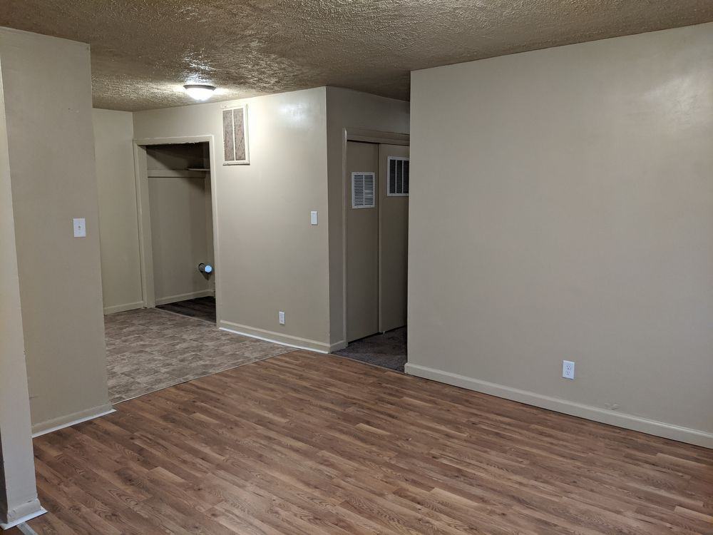 2718 N Dearborn St - Photo 3 of 21