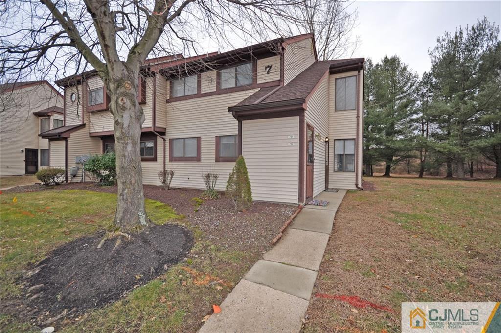 701 Jacob Court - Photo 2 of 13