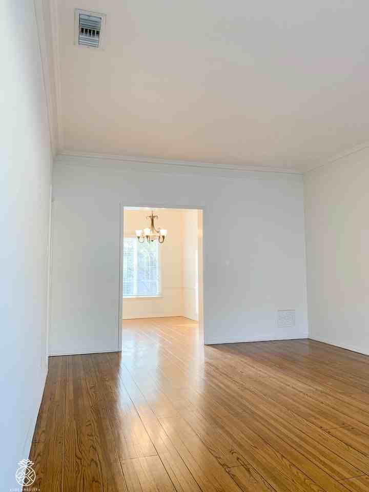 9356 1/2 West Olympic Boulevard - Photo 7 of 30