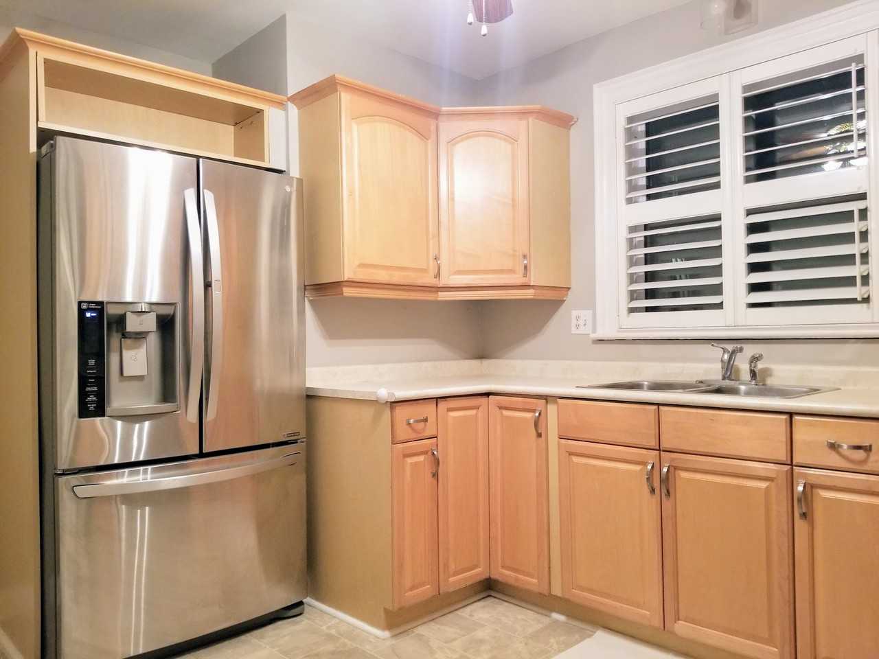 76 Haliburton Avenue - Photo 3 of 8