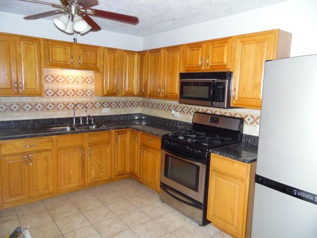 610 Ann - Photo 3 of 16
