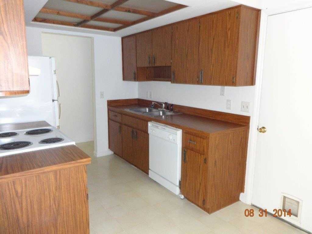 21513 Northwood Dr - Photo 2 of 10