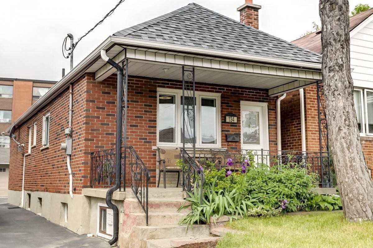 134 Locksley Avenue, Toronto, ON M6B 3N5 2 Bedroom House for 2,970