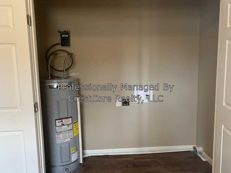 1713 Schaffer St - Photo 3 of 6