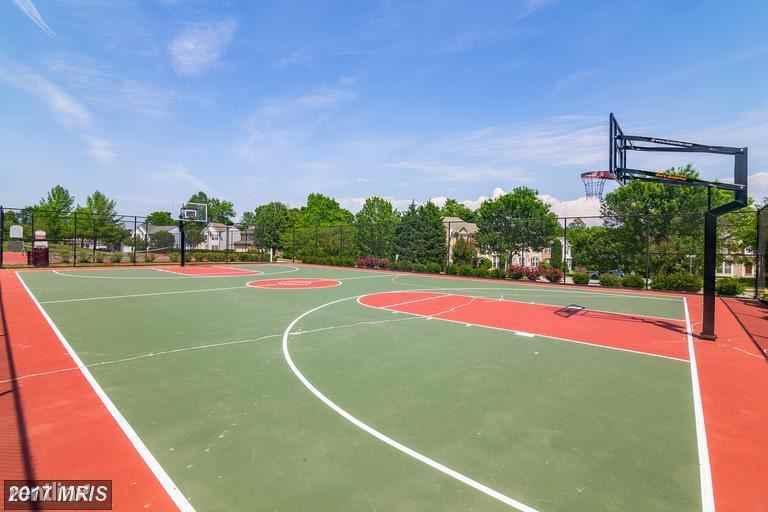 2417 Green Leaf Terr - Photo 2 of 19