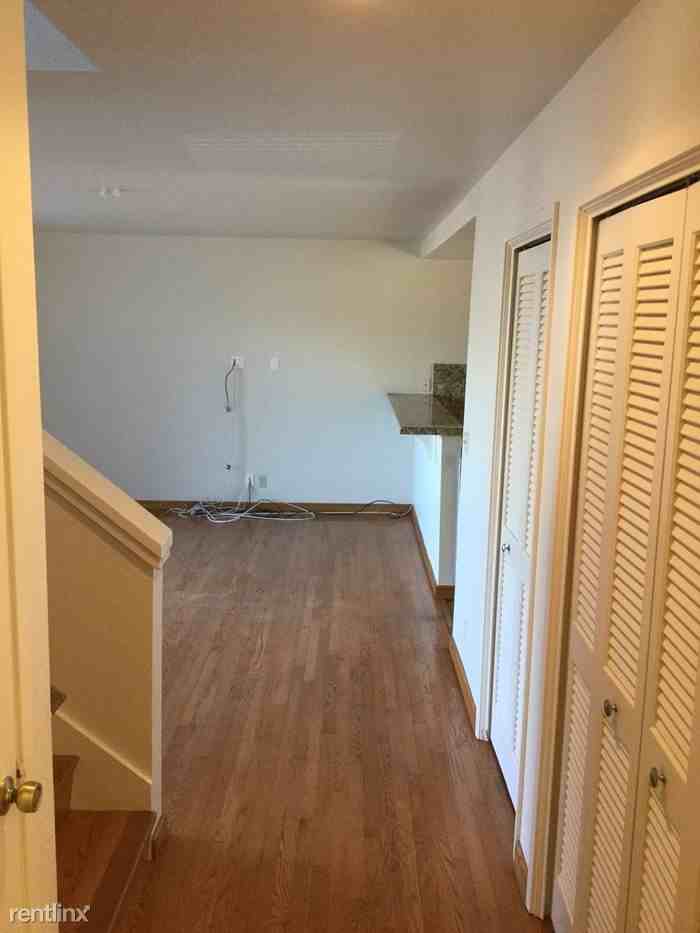 24415 Machado Ct - Photo 3 of 15