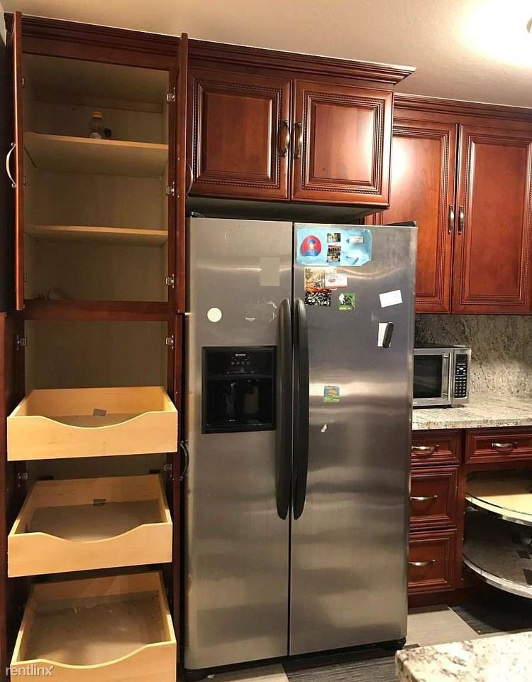 3310 Cropley Ave - Photo 2 of 11