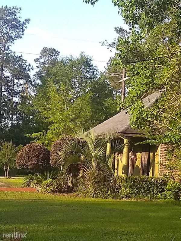 74201 Downs Ave - Photo 3 of 6