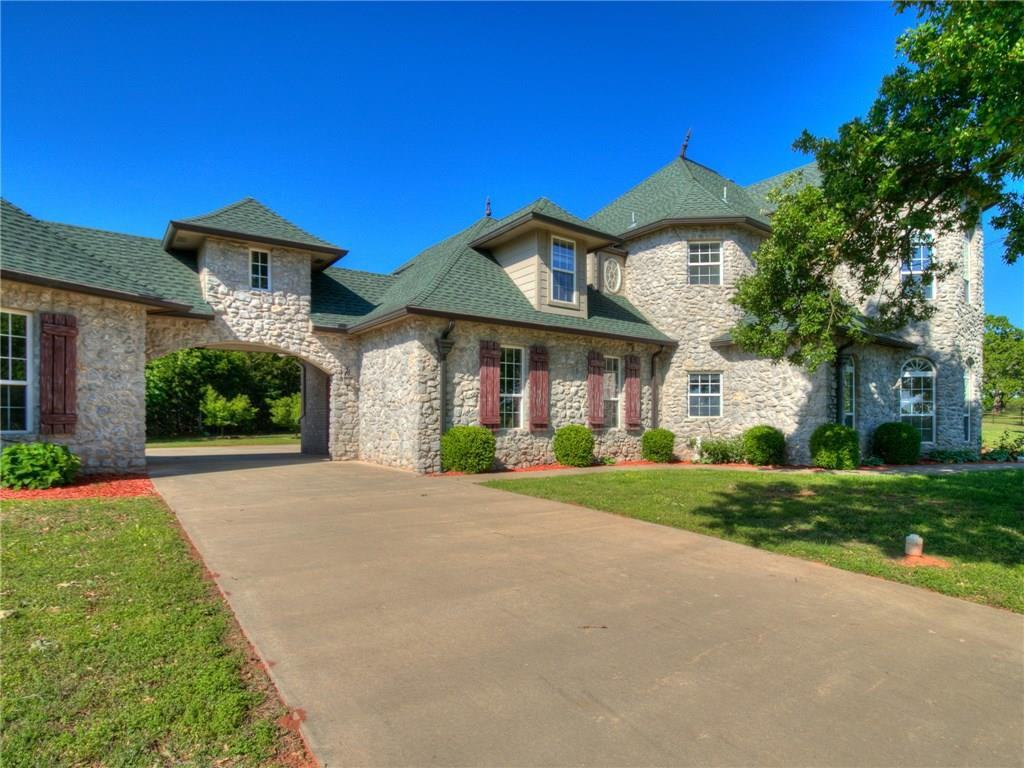 6150 Blue Hills Court - Photo 3 of 35