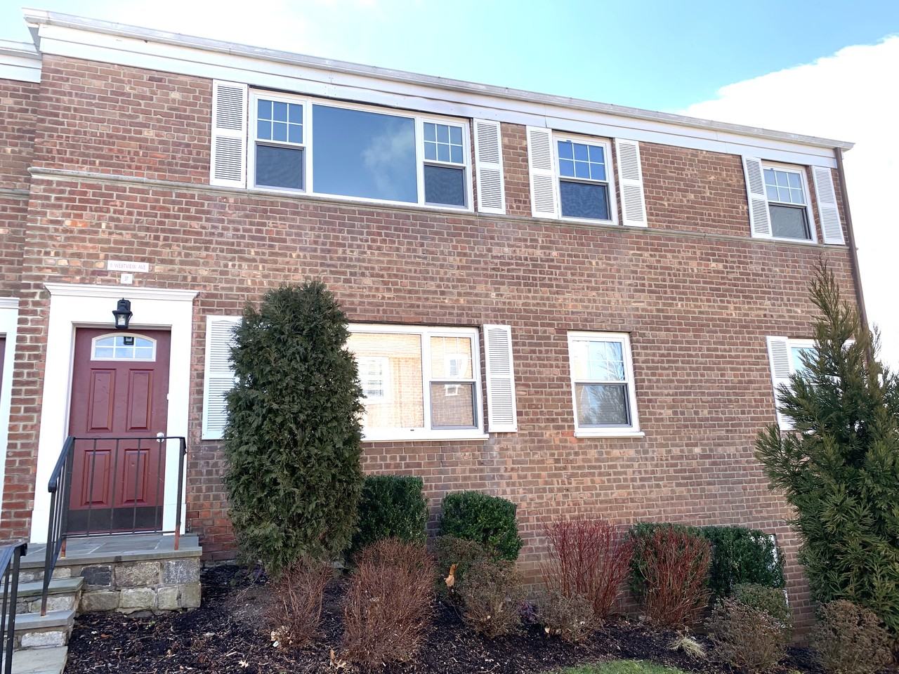 11 Westview Ave - Photo 3 of 14