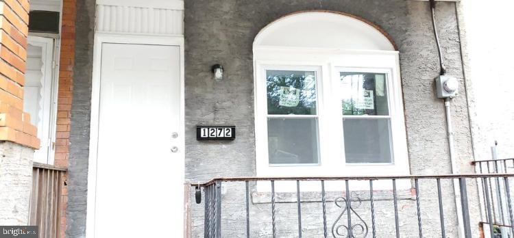 1272 Landsdown Ave - Photo 2 of 16