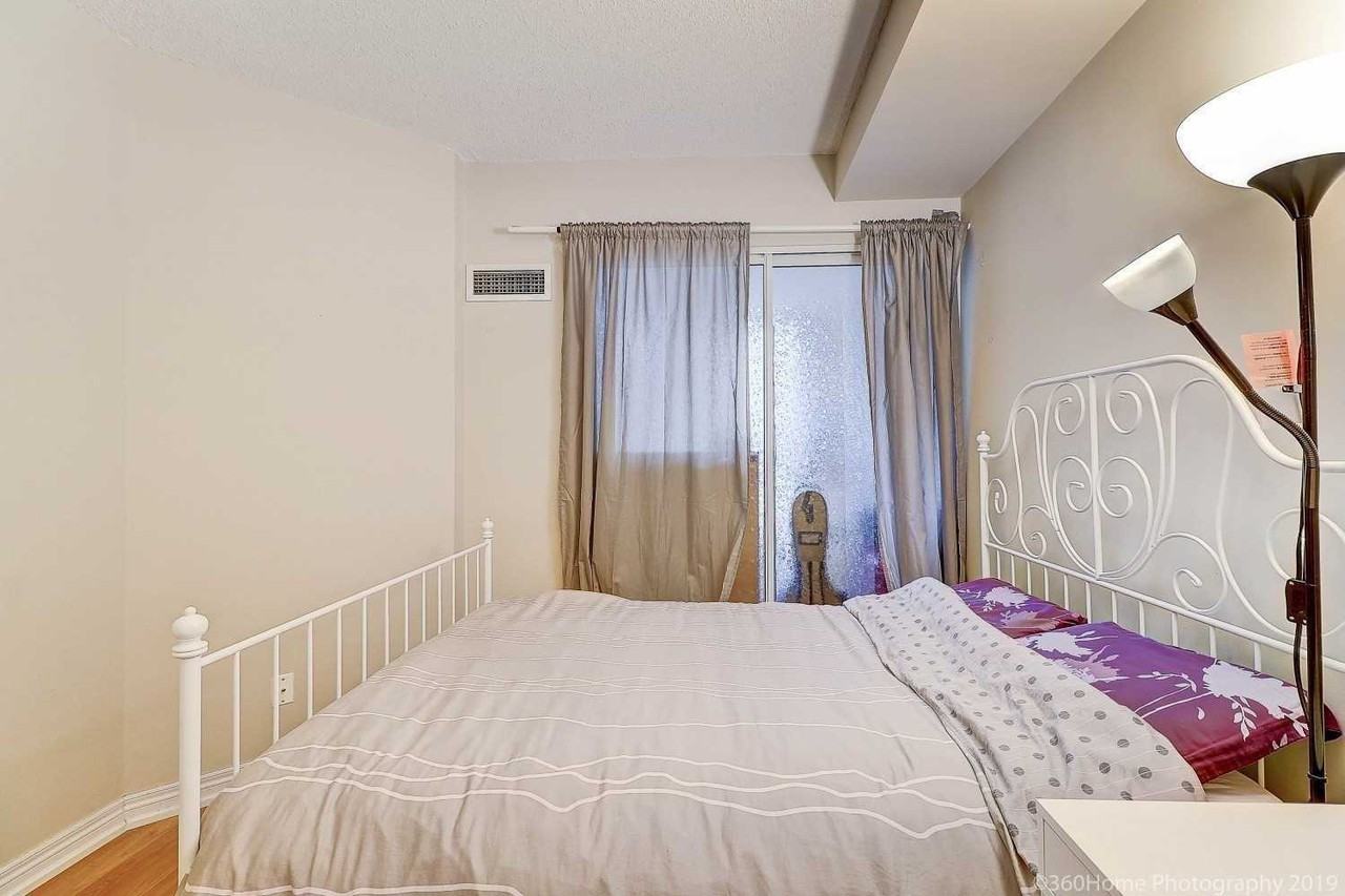 55 Bloor Street West #606 - Photo 3 of 8