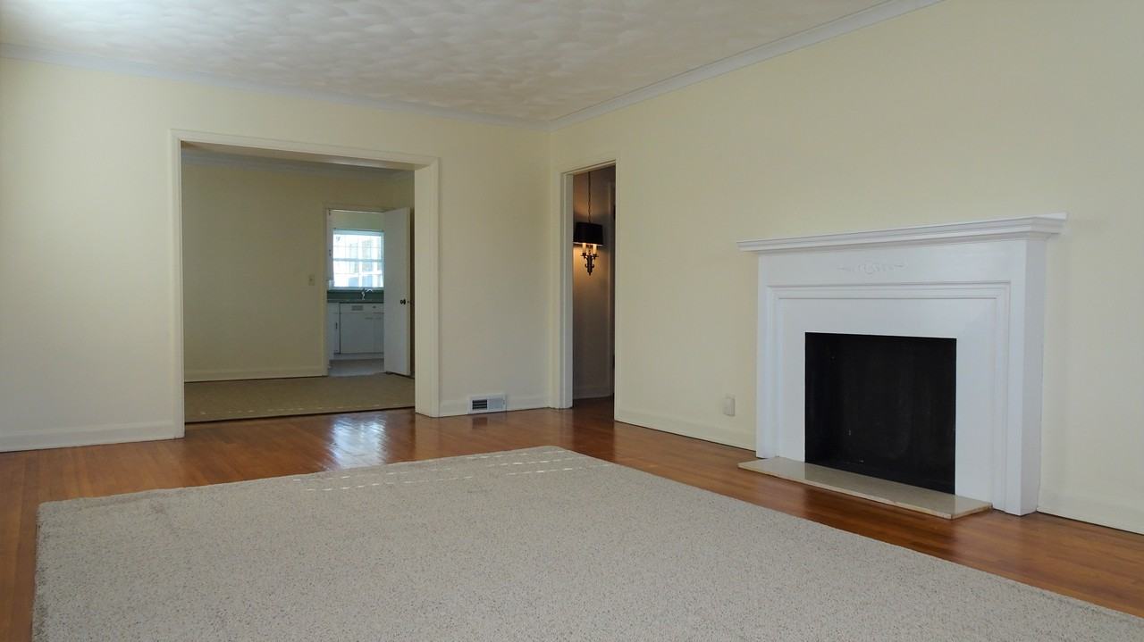 2620 N Ripley St - Photo 2 of 8