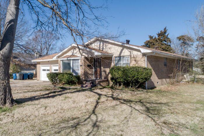 313 E Woodrow Pl - Photo 3 of 29