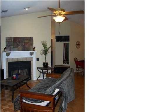 8101 Treetop Ln - Photo 2 of 8