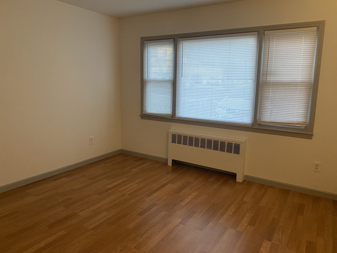 516 Mc Lean Ave #01FL - Photo 3 of 20