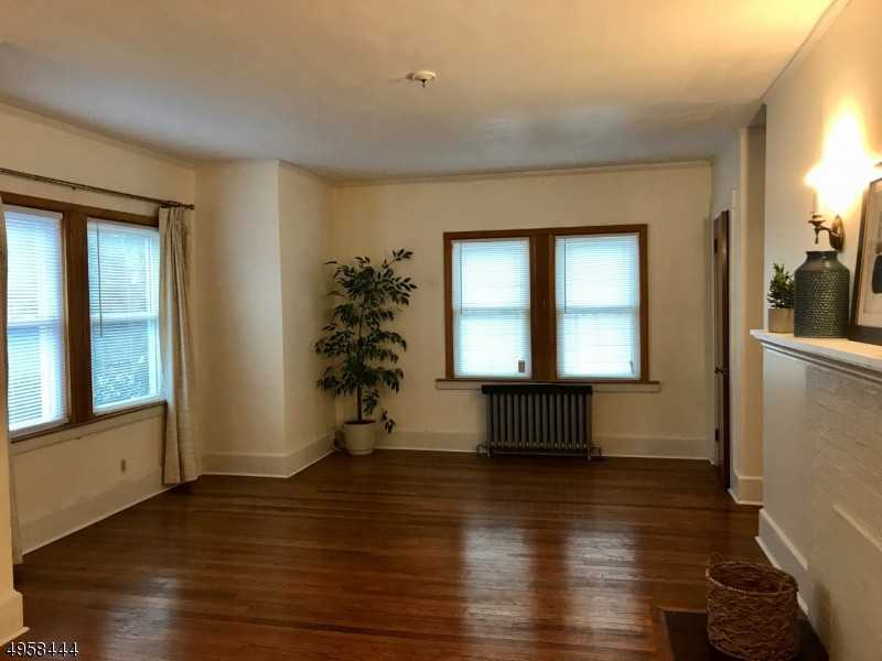 7 Gould Pl - Photo 3 of 10