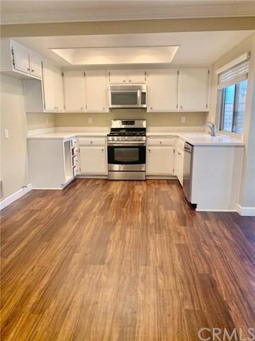 1905 Bay Crest Street - Photo 3 of 10