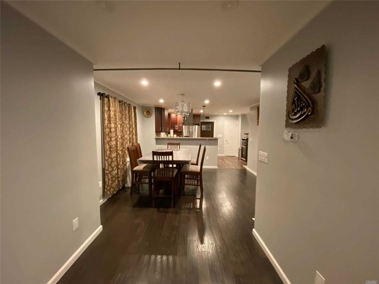 95 South Dr - Photo 3 of 10