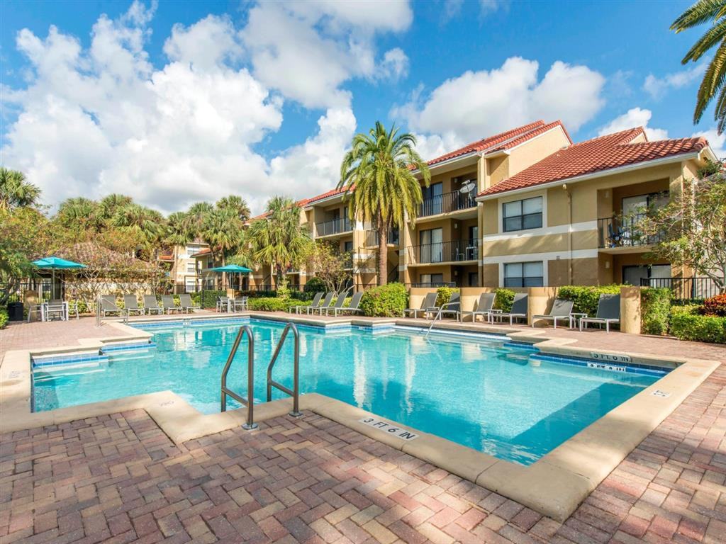 Kings Colony Apartments 8961 Sw 142nd Ave, The Hammocks, FL 33186