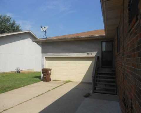 3025 W Greenwood St - Photo 2 of 17