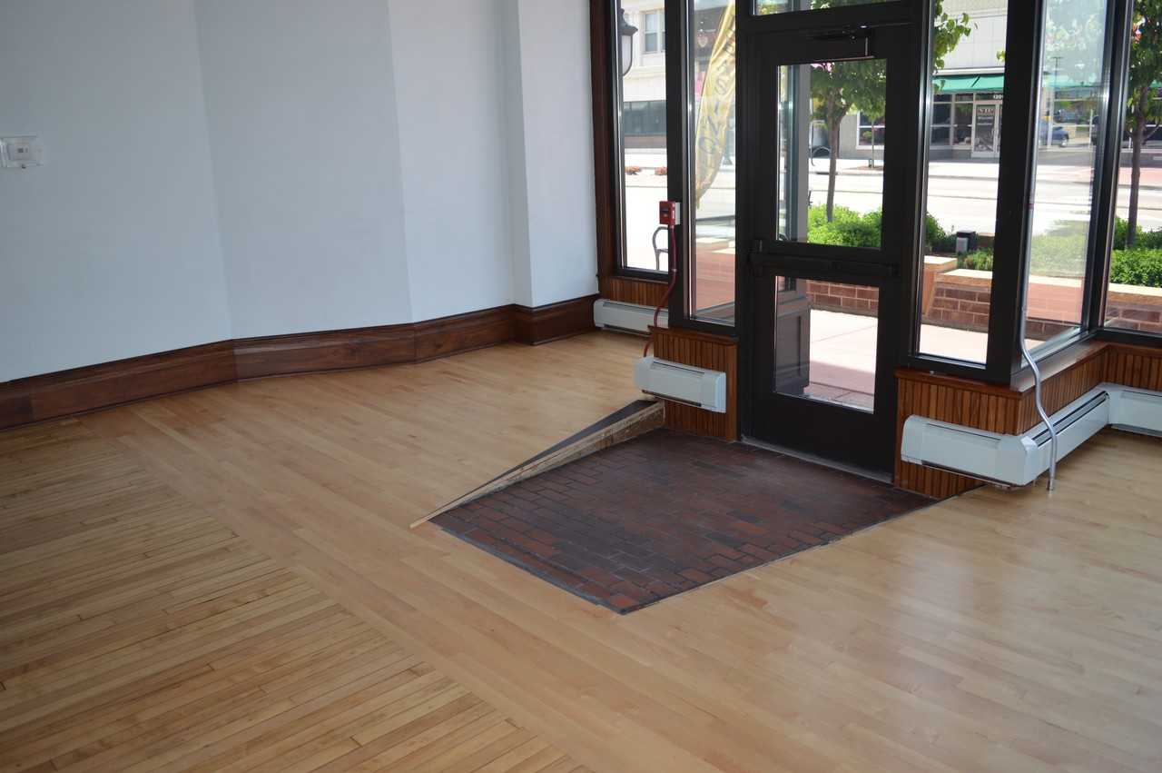 1202 Tower Ave - Photo 7 of 50