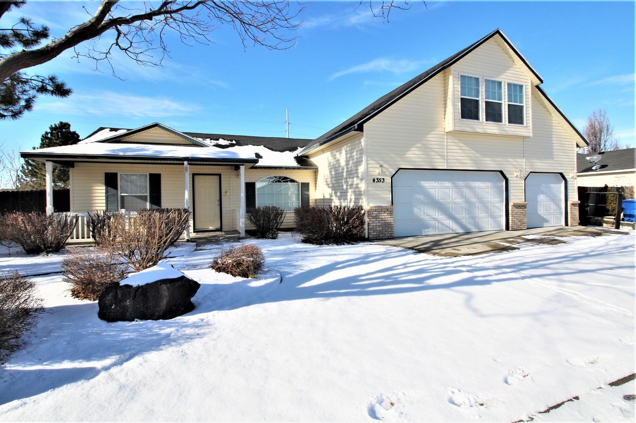 4353 S Wildbrook Ave - Photo 2 of 19