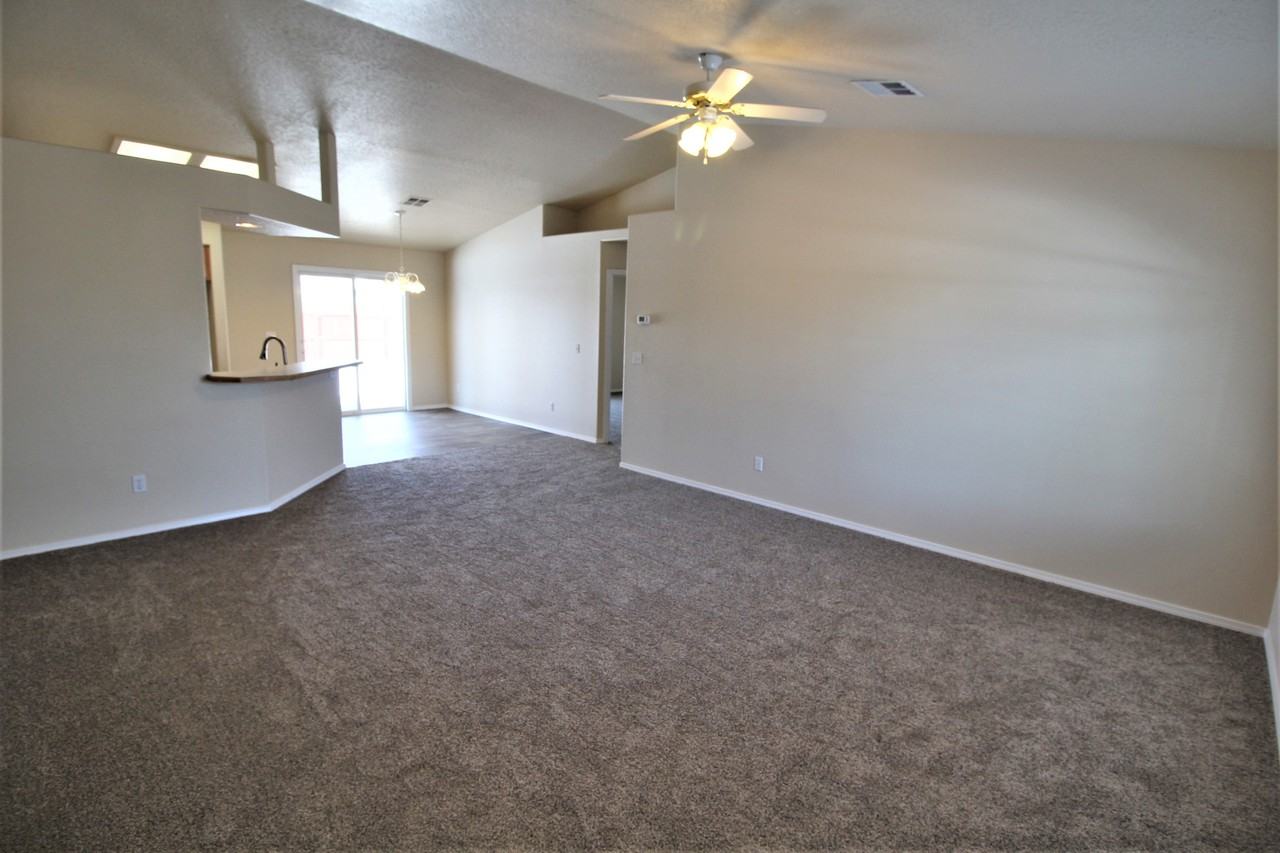 4353 S Wildbrook Ave - Photo 3 of 19