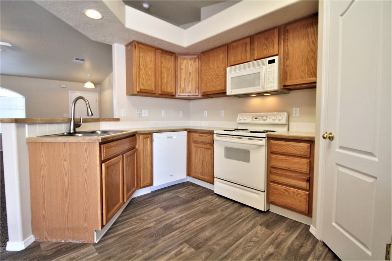 4353 S Wildbrook Ave - Photo 5 of 19