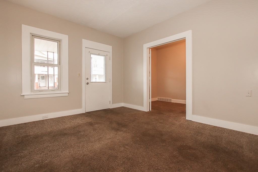 4118 Clybourne Ave - Photo 3 of 26