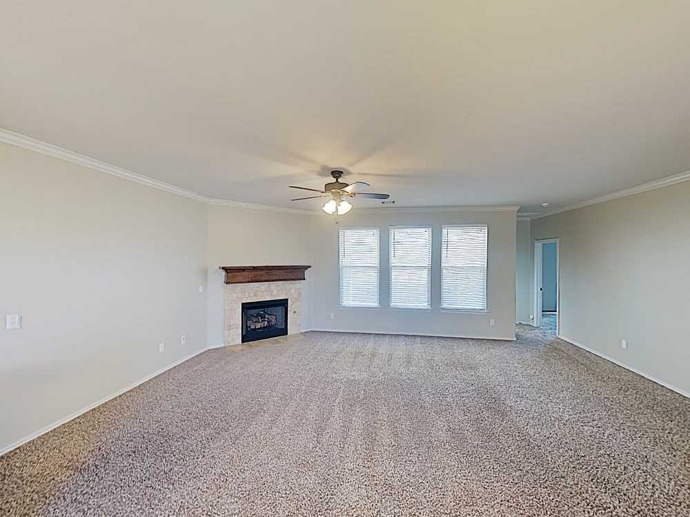 2206 Brook Dr - Photo 2 of 17