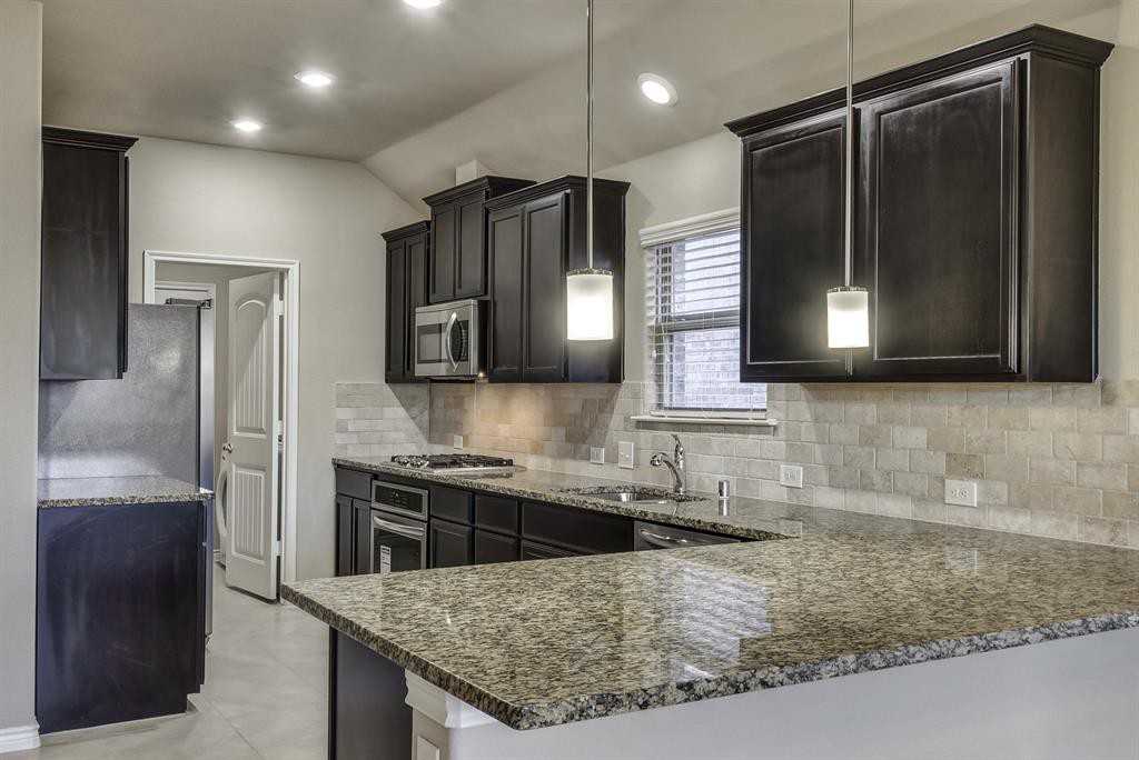 10016 Kemah Place - Photo 3 of 34