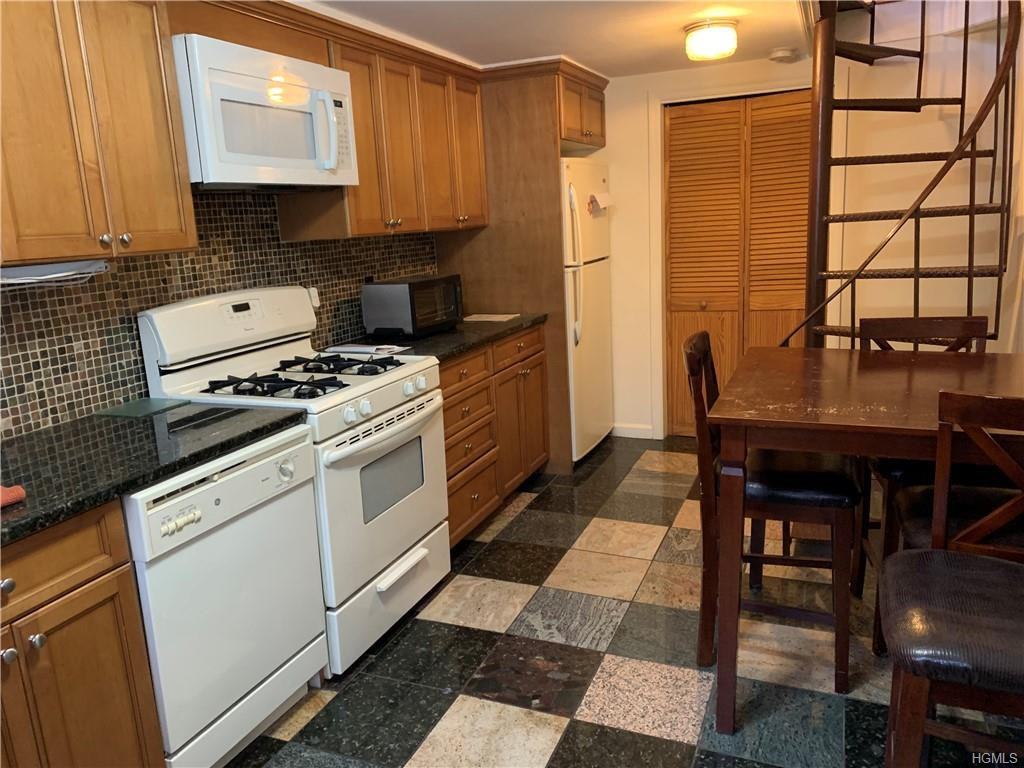 109 Woodale Avenue - Photo 3 of 20