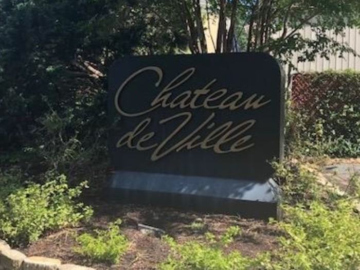 3600 Chateau Deville Apts