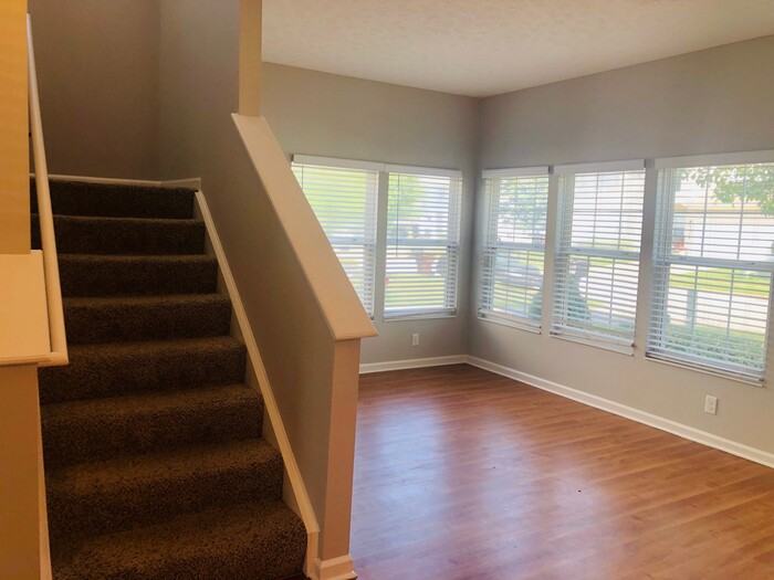 1218 Sunset Drive - Photo 3 of 18