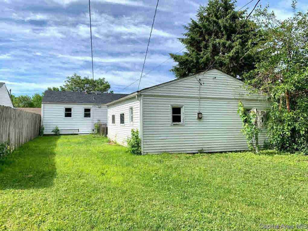 1975 East Converse Street - Photo 2 of 11