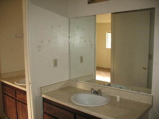 100 Boulder Creek Ct #B - Photo 2 of 7