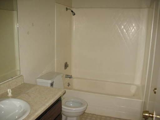 100 Boulder Creek Ct #B - Photo 3 of 7