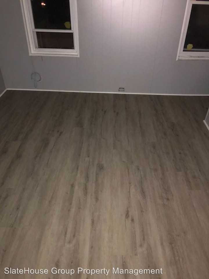 827 N 10th St - Photo 2 of 4