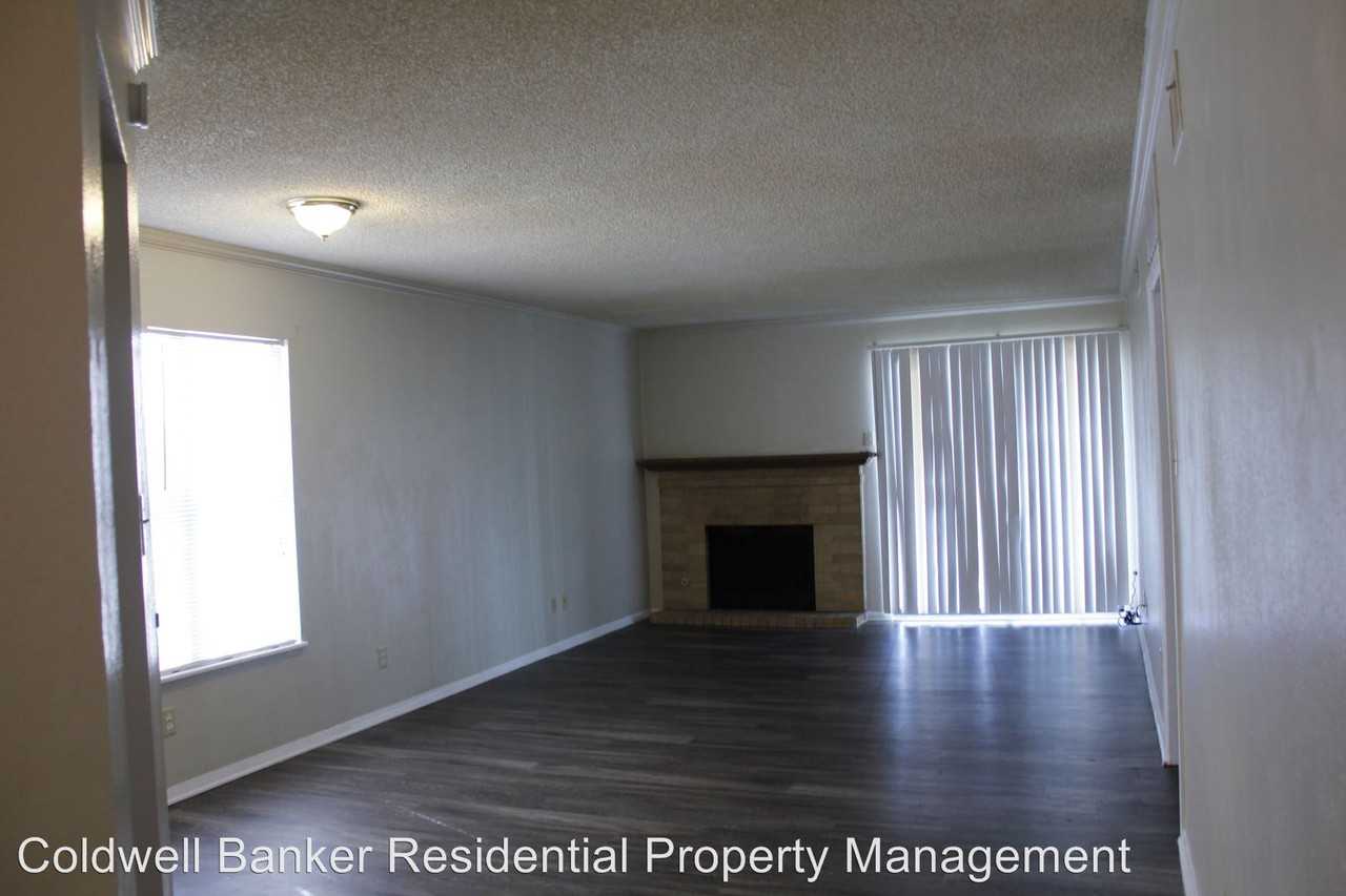 7410 Avenue X - Photo 2 of 14