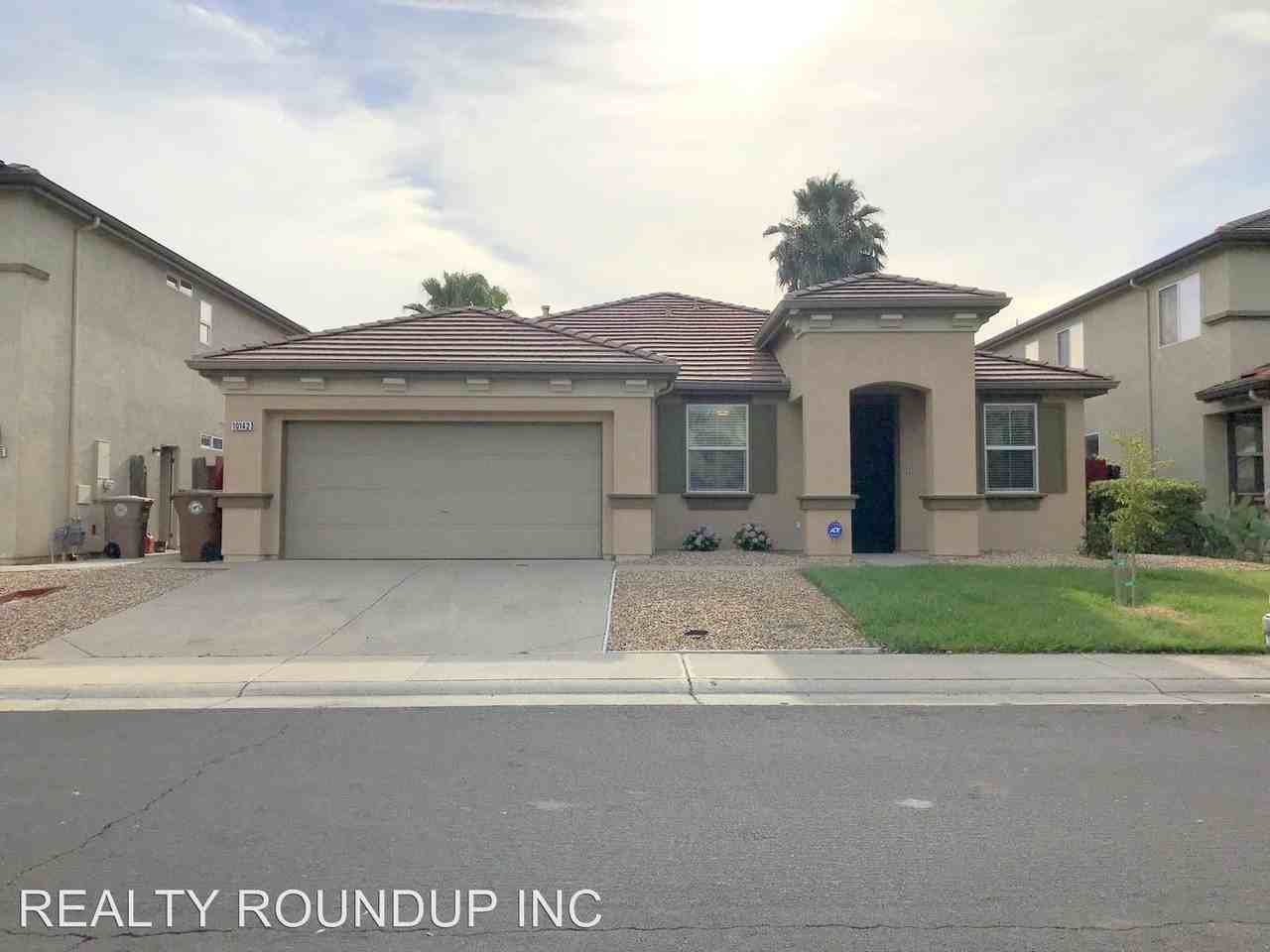 10142 Clairina Way - Photo 2 of 24