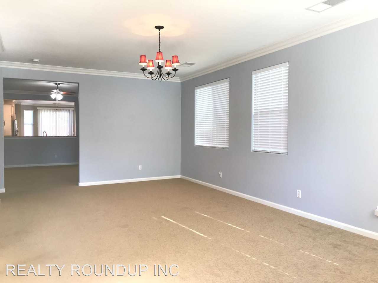 10142 Clairina Way - Photo 3 of 24