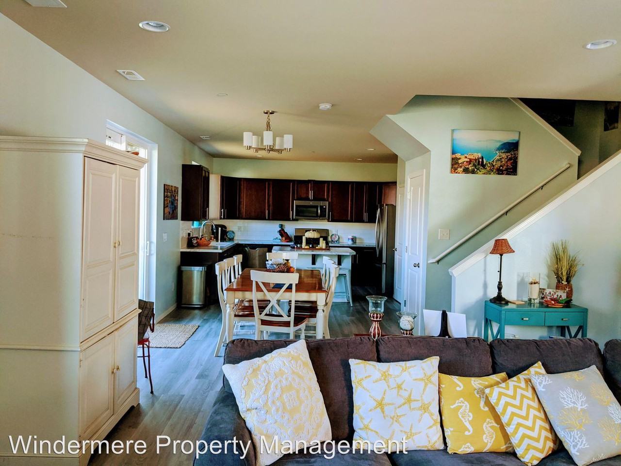 2532 Filbert Ave - Photo 3 of 18