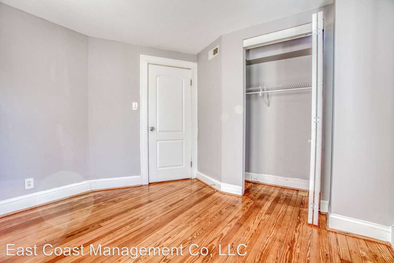 214 Center St - Photo 3 of 36