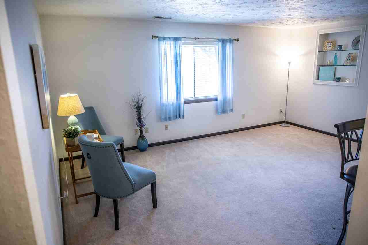 Stephan Arms - Photo 2 of 9