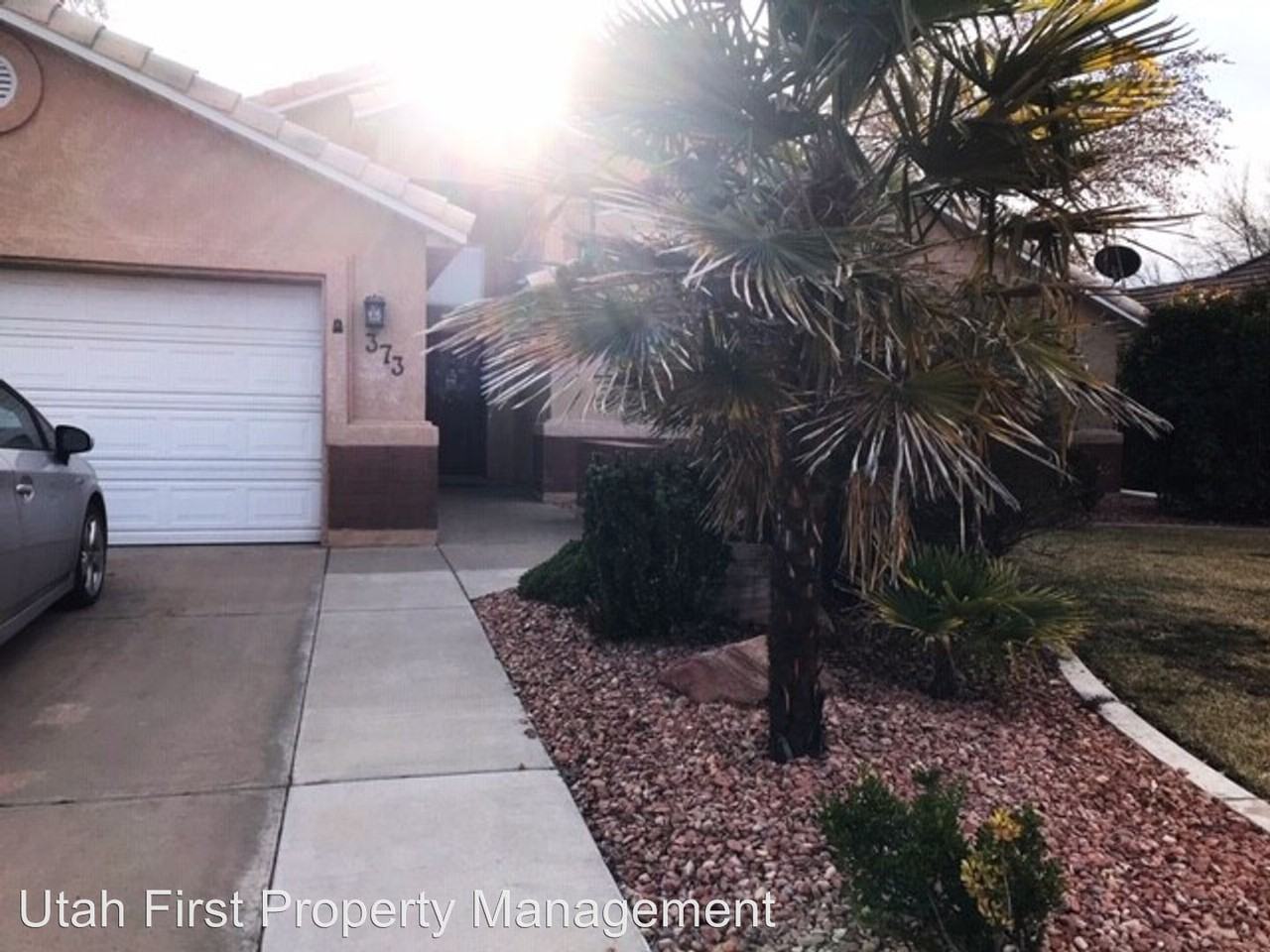 373 S Parkside Circle - Photo 2 of 50