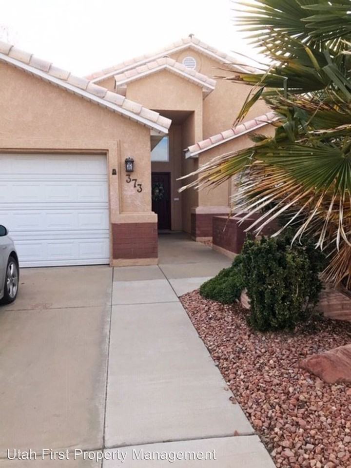 373 S Parkside Circle - Photo 3 of 50