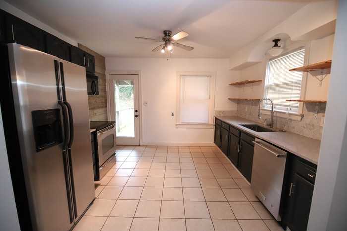 365 S Galt Ave - Photo 3 of 13