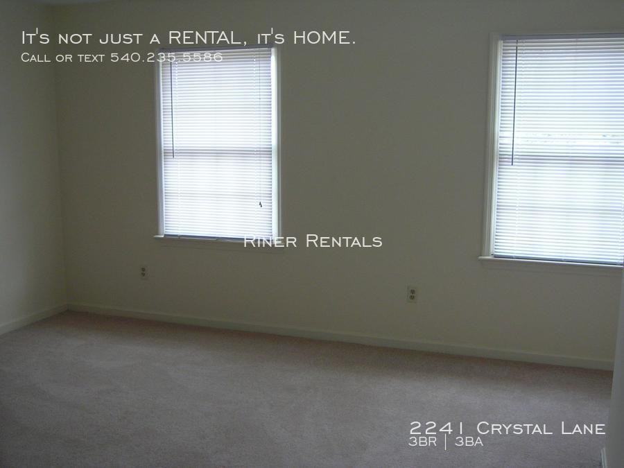 2241 Crystal Ln - Photo 4 of 8