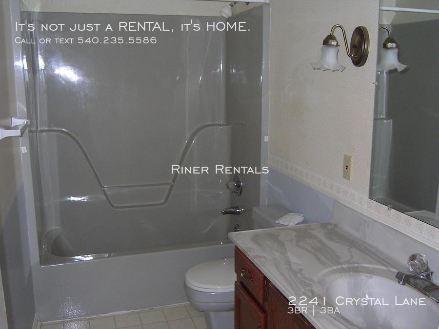 2241 Crystal Ln - Photo 5 of 8